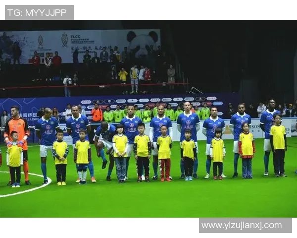 足球明星在绿茵场上的华丽瞬间与精彩表演引发全球球迷热烈追捧与赞叹